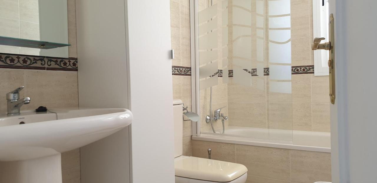 Luxury Penthouse With Sea&Mountain Views & Hot Tub - Tranquility & Rest Lejlighed Benalmádena Eksteriør billede
