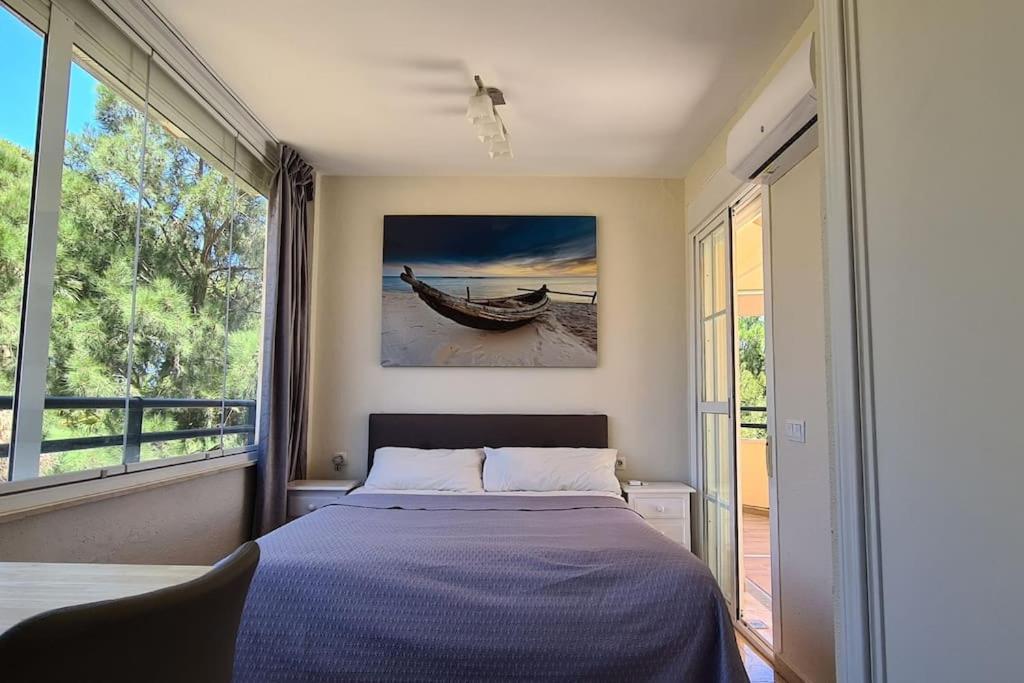 Luxury Penthouse With Sea&Mountain Views & Hot Tub - Tranquility & Rest Lejlighed Benalmádena Eksteriør billede